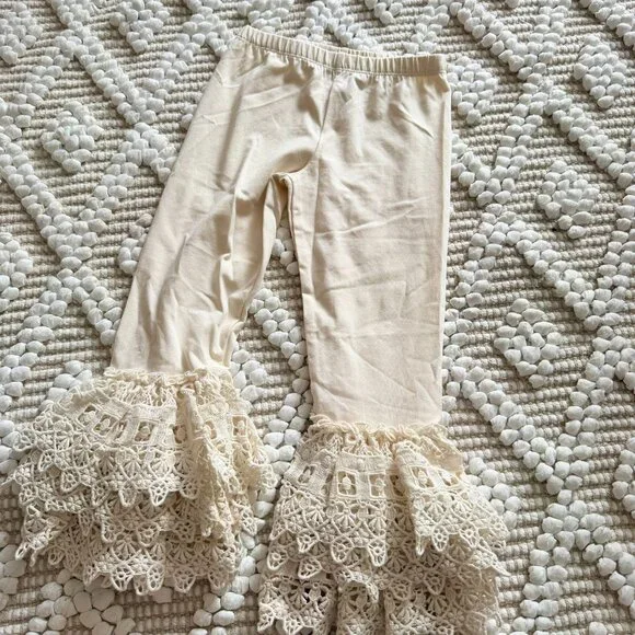 Vintage-Style Mustard Pie Cream Lace Ruffle Matching Set - Picture 5 of 8